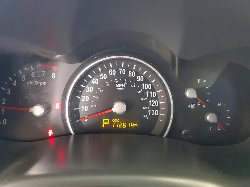 2012 KIA SEDONA LX  