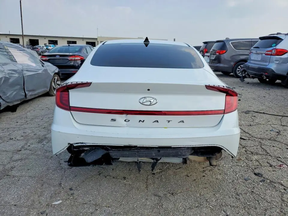 2021 HYUNDAI SONATA SE  