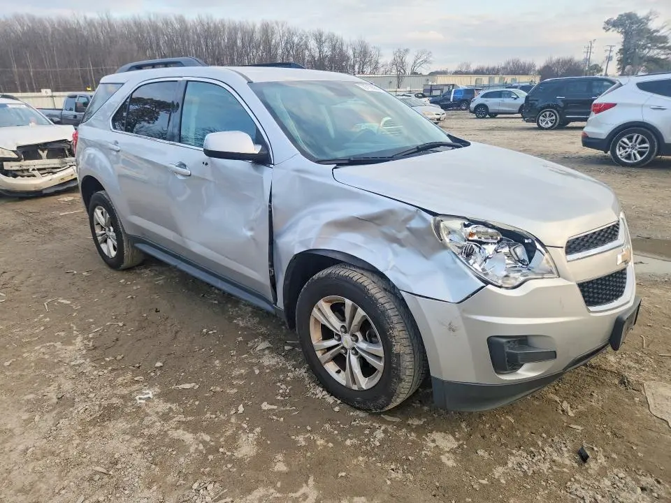 2015 CHEVROLET EQUINOX LT  