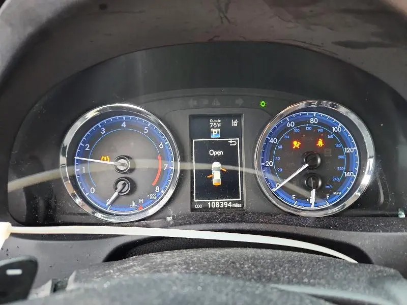 2019 TOYOTA COROLLA SE  