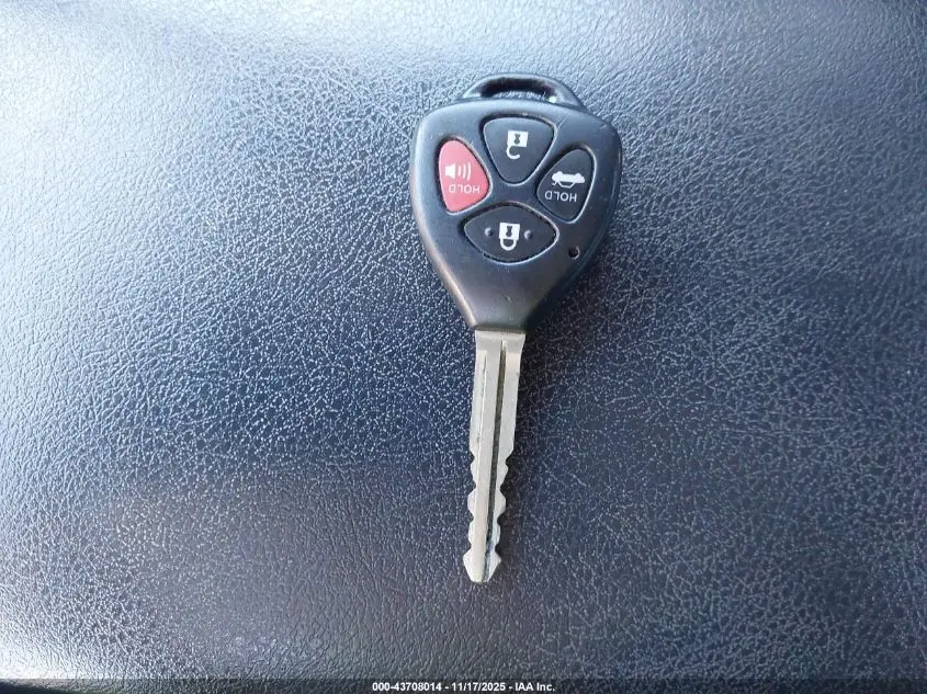 2010 TOYOTA CAMRY SE V6