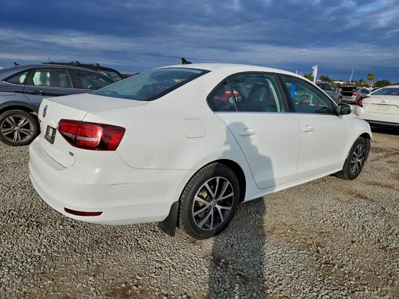 2018 VOLKSWAGEN JETTA SE  