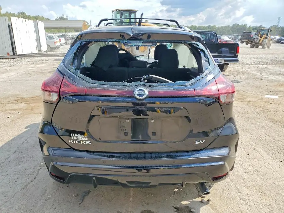 2021 NISSAN KICKS SV  