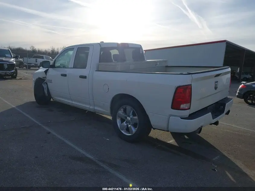 2018 RAM 1500 EXPRESS  4X4 6'4 BOX