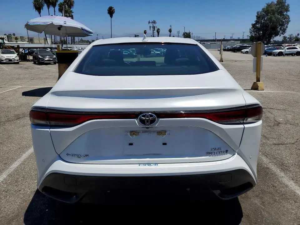 2022 TOYOTA MIRAI XLE  