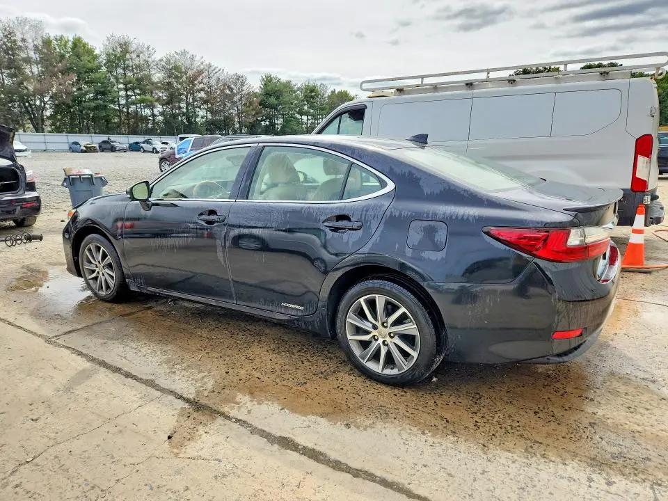 2017 LEXUS ES 300H  