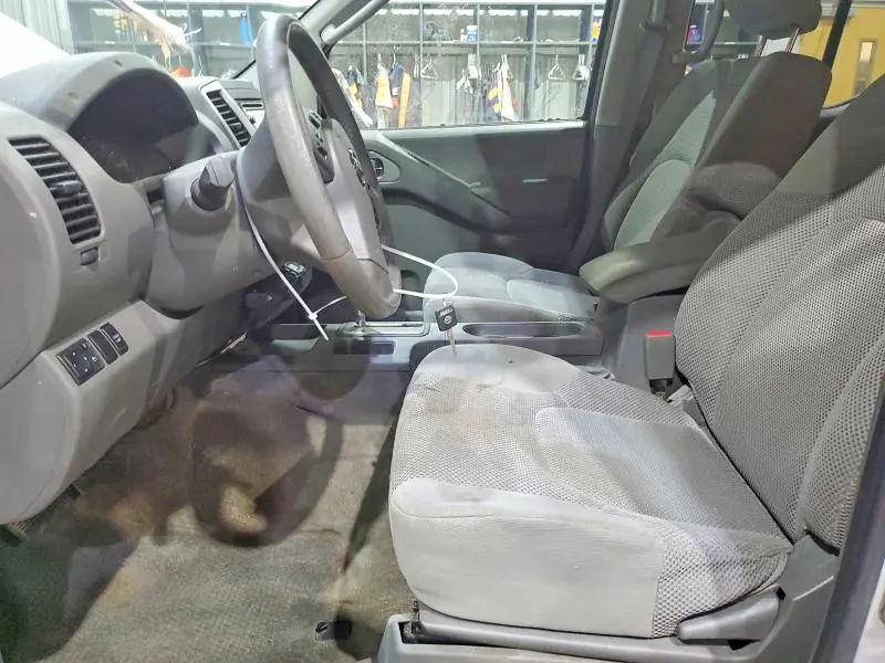 2011 NISSAN FRONTIER S  