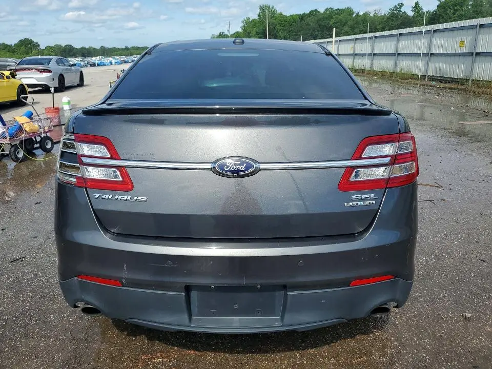 2015 FORD TAURUS SEL  