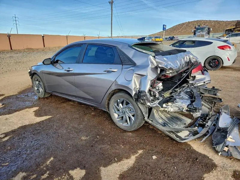 2024 HYUNDAI ELANTRA SEL  