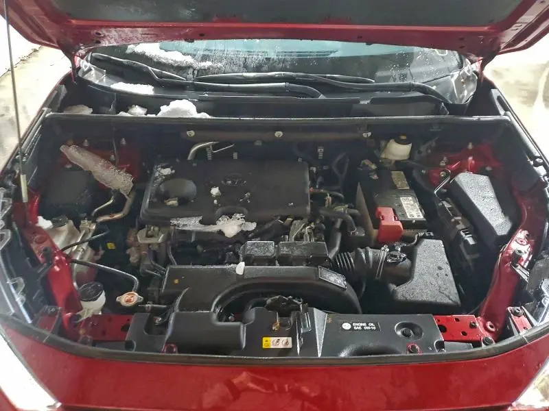 2021 TOYOTA RAV4 XLE  