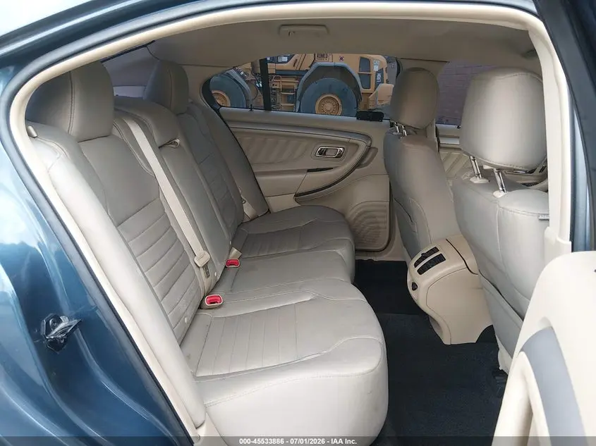 2018 FORD TAURUS SE