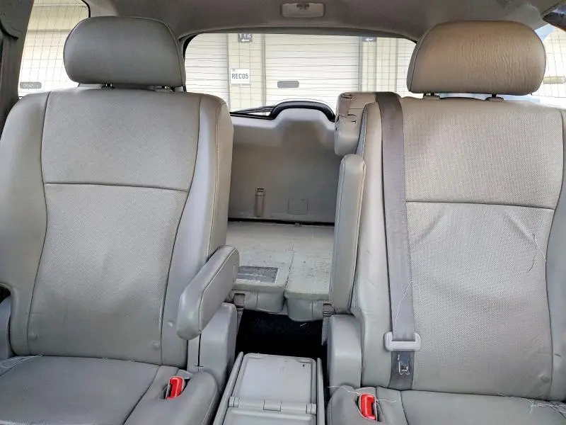 2011 TOYOTA HIGHLANDER LIMITED  