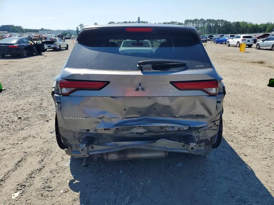 2024 MITSUBISHI OUTLANDER SE  