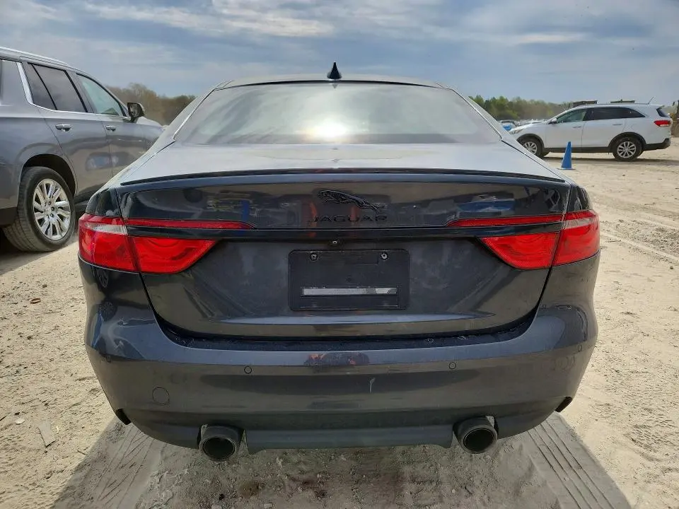 2016 JAGUAR XF R - SPORT  