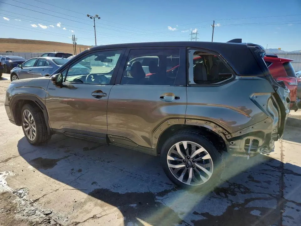 2025 SUBARU FORESTER TOURING  