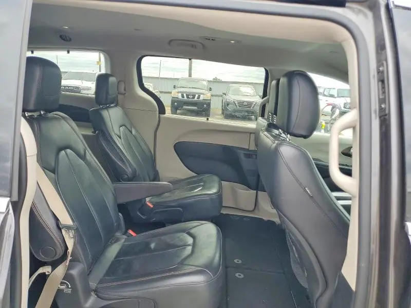 2017 CHRYSLER PACIFICA TOURING L  