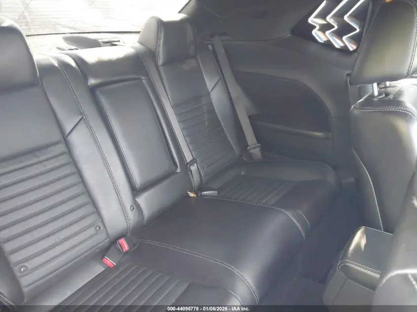 2014 DODGE CHALLENGER SXT PLUS