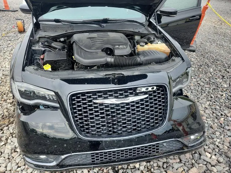 2017 CHRYSLER 300 S  