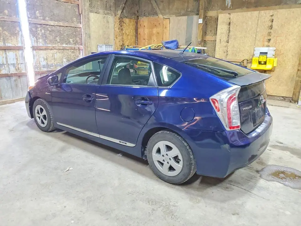 2013 TOYOTA PRIUS TWO  