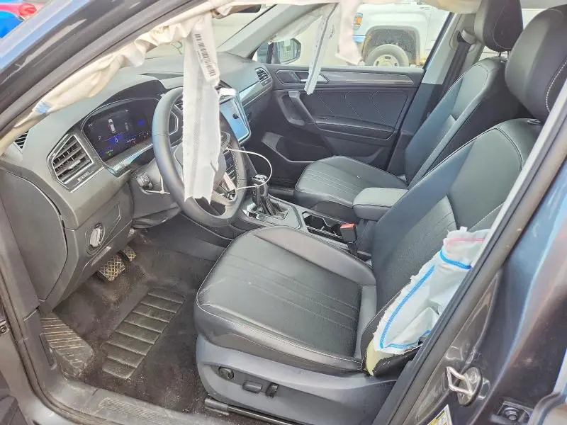 2022 VOLKSWAGEN TIGUAN SE  