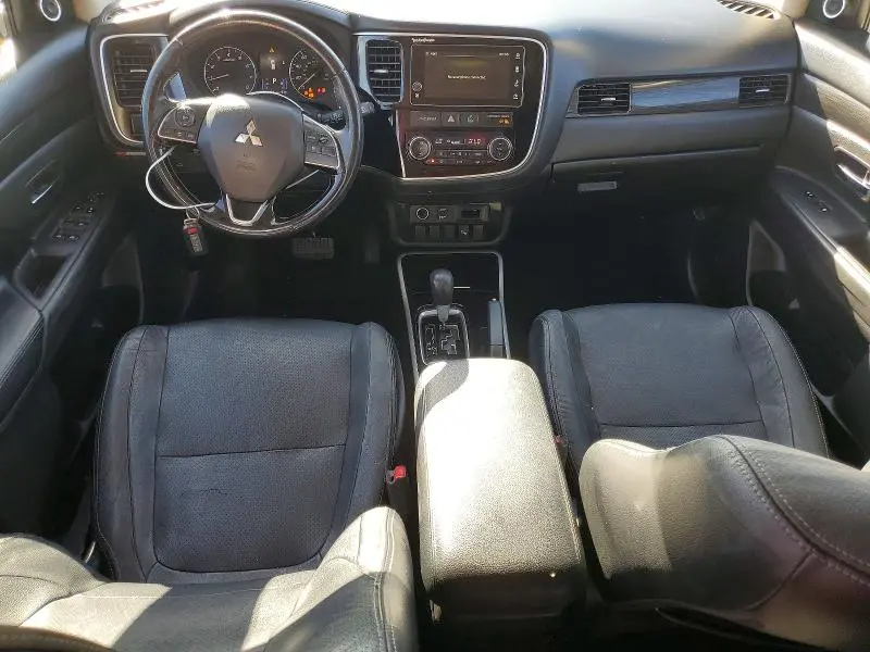 2017 MITSUBISHI OUTLANDER SE  