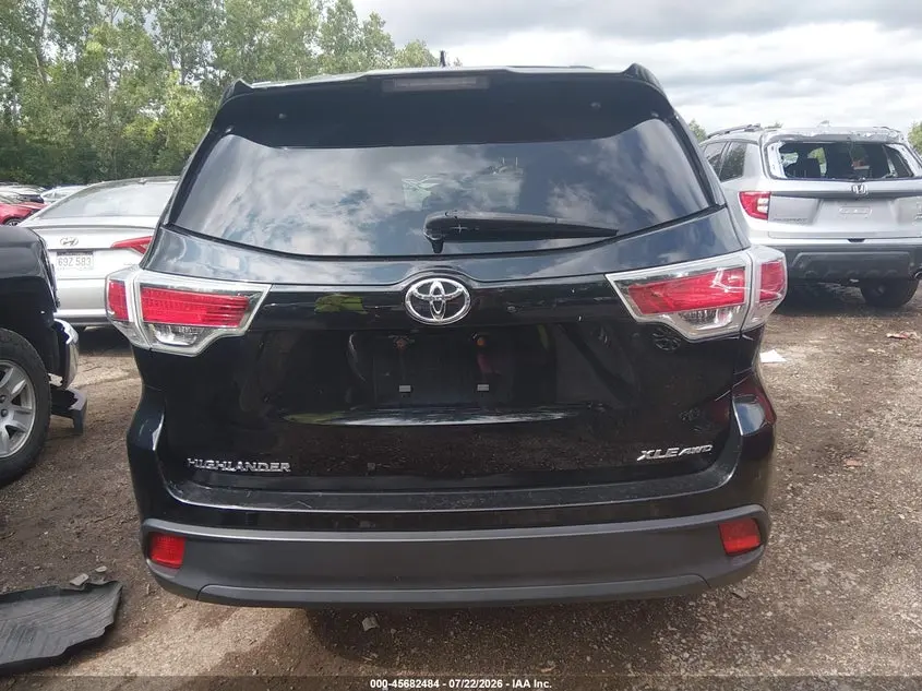 2016 TOYOTA HIGHLANDER XLE V6