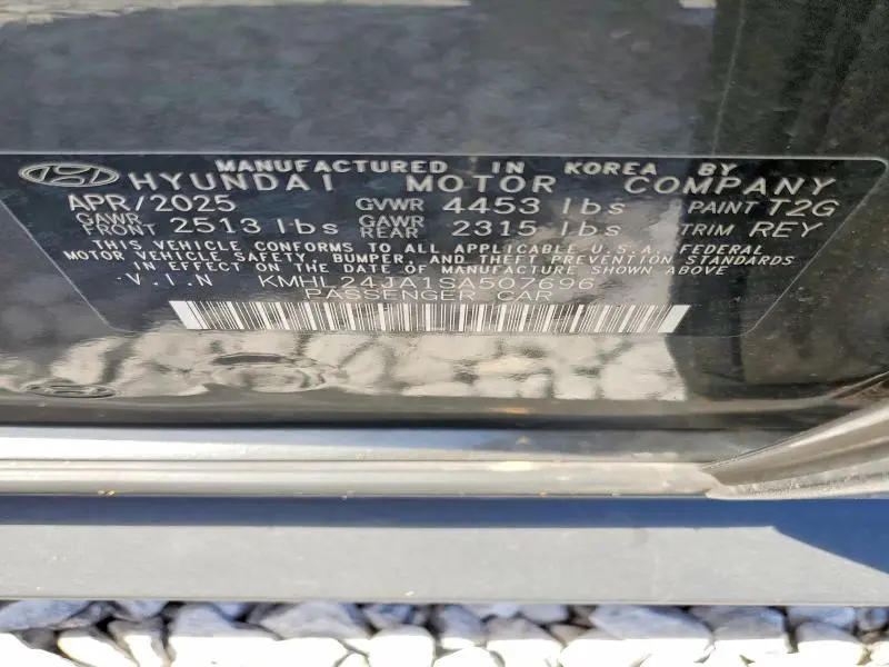 2025 HYUNDAI SONATA SE  