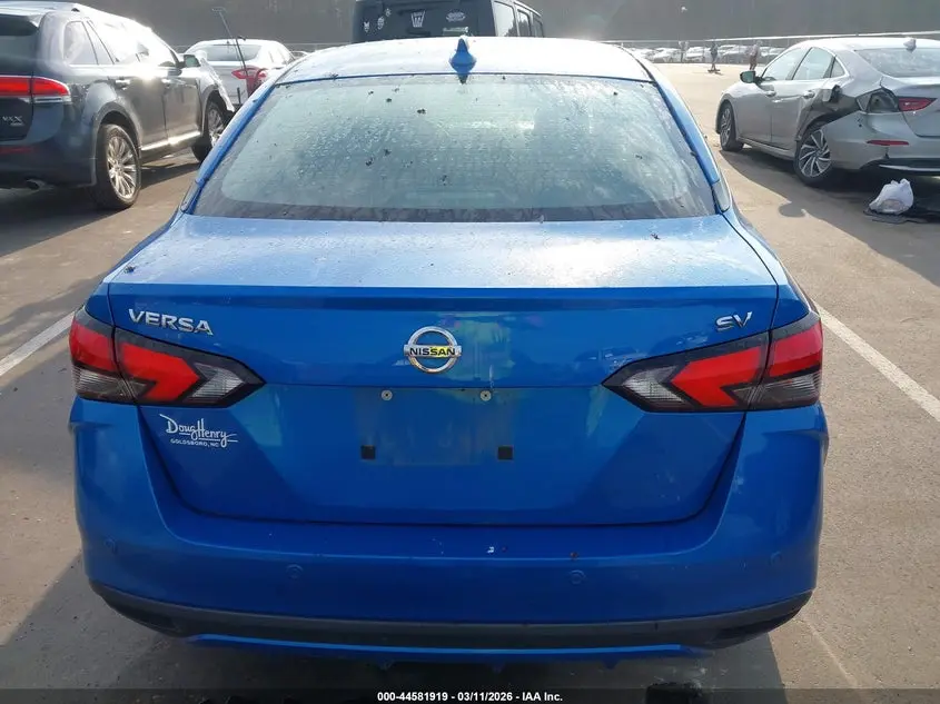 2021 NISSAN VERSA SV XTRONIC CVT