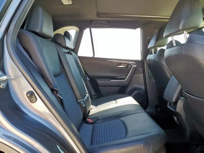 2022 TOYOTA RAV4 XSE  