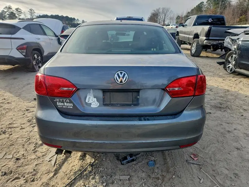 2013 VOLKSWAGEN JETTA BASE  