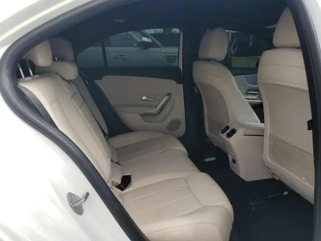 2021 MERCEDES-BENZ A 220  