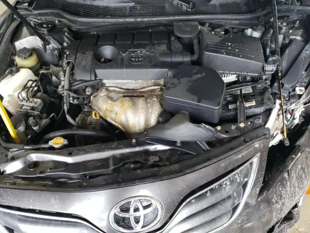 2011 TOYOTA CAMRY BASE  