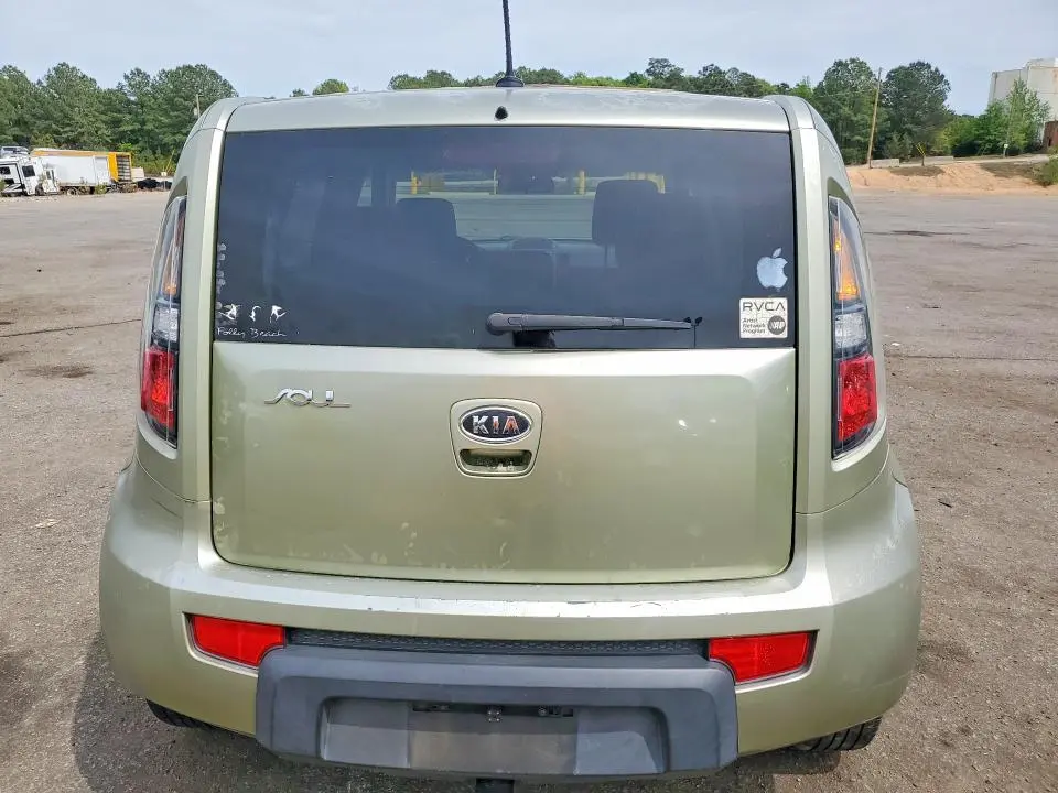 2011 KIA SOUL +  