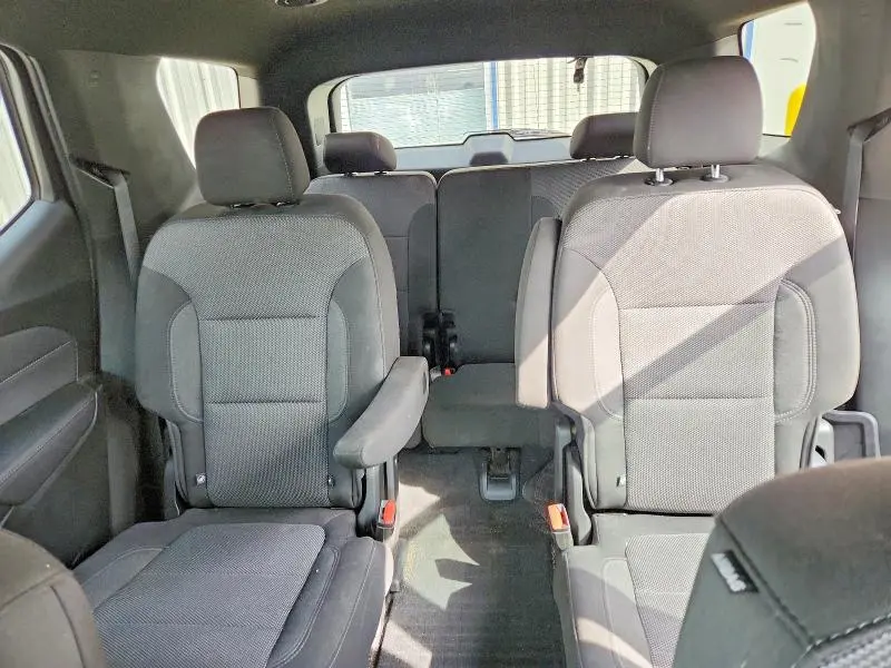 2023 CHEVROLET TRAVERSE LT  