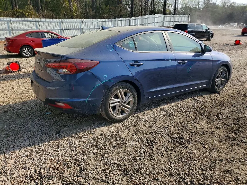 2020 HYUNDAI ELANTRA SEL  
