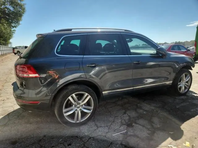 2012 VOLKSWAGEN TOUAREG V6  
