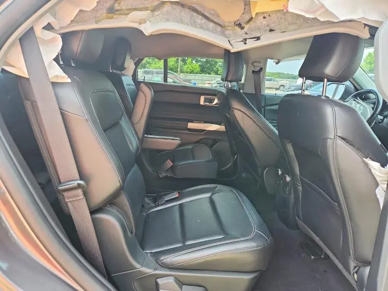 2021 FORD EXPLORER XLT  