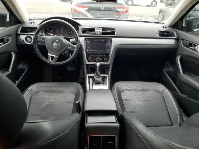 2013 VOLKSWAGEN PASSAT SE  