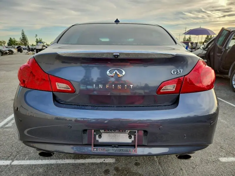 2013 INFINITI G37 BASE  