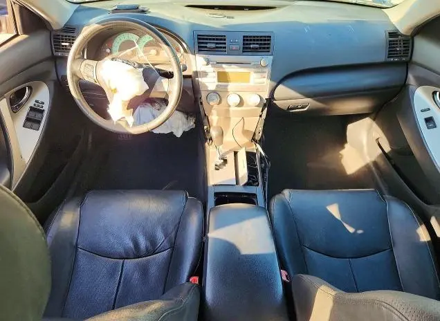 2011 TOYOTA CAMRY SE  