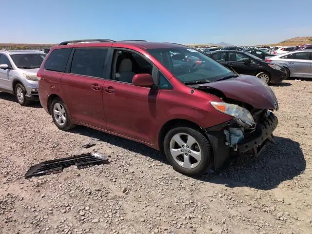 2011 TOYOTA SIENNA LE  