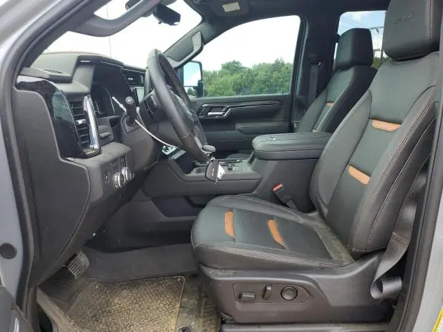 2025 GMC SIERRA K2500 AT4  