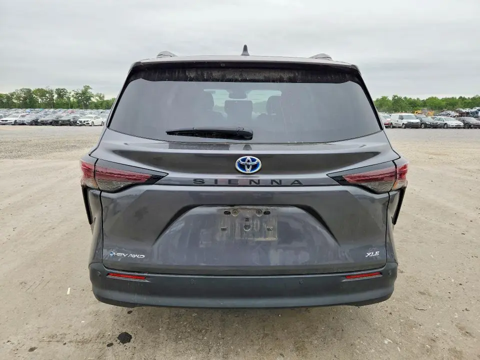 2025 TOYOTA SIENNA XLE 7-PASSENGER  