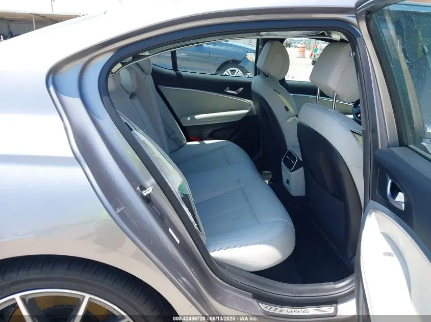 2024 GENESIS G70 2.5T RWD