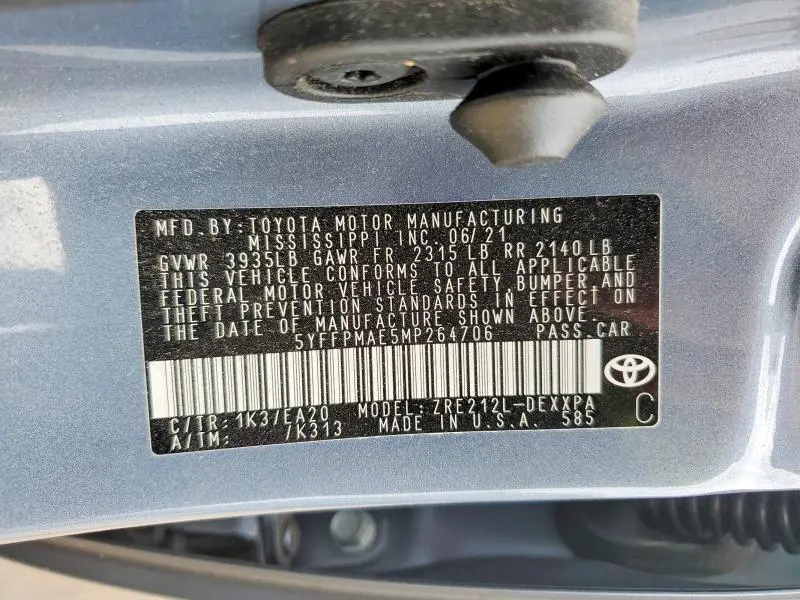 2021 TOYOTA COROLLA XLE  