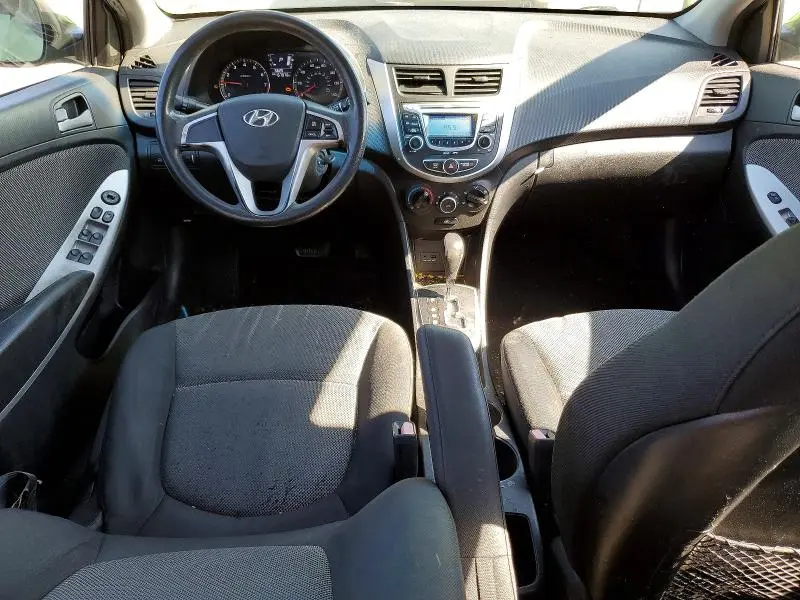 2012 HYUNDAI ACCENT GS  