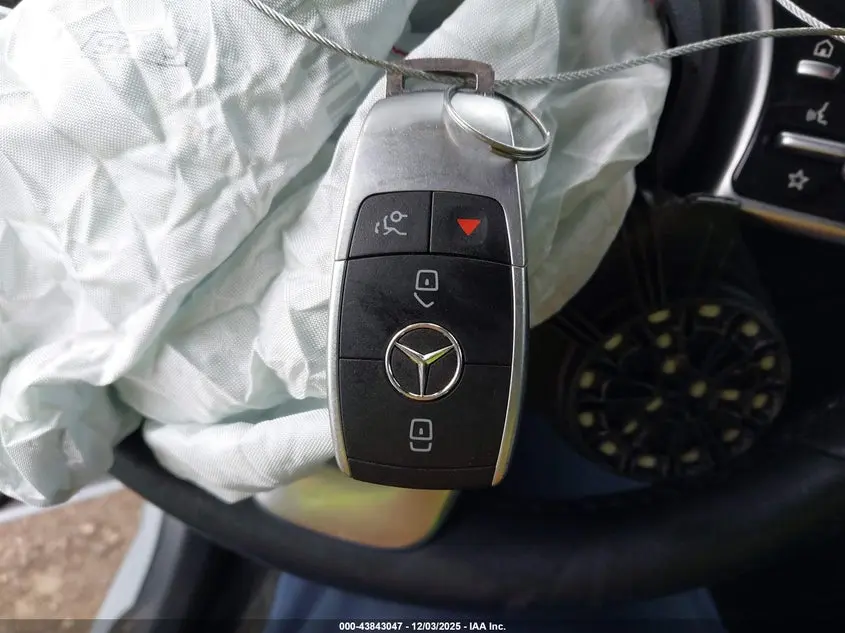 2020 MERCEDES-BENZ GLC 300  