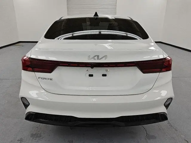 2022 KIA FORTE FE  