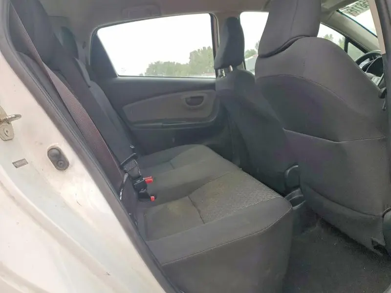 2017 TOYOTA YARIS 5-DOOR L FLEET  