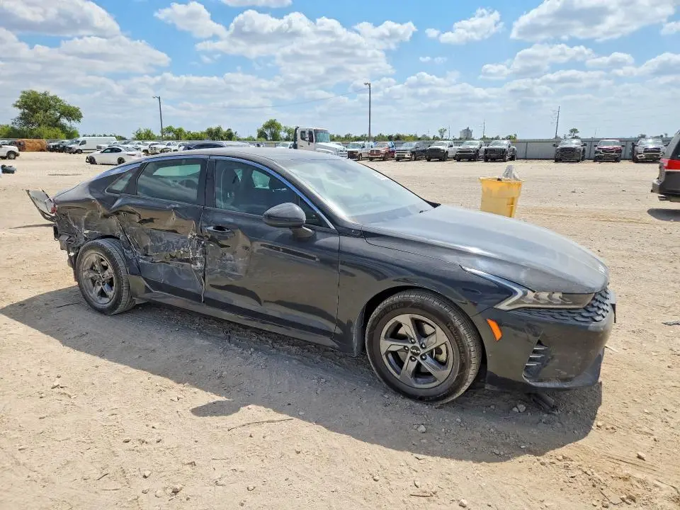 2022 KIA K5 LXS  